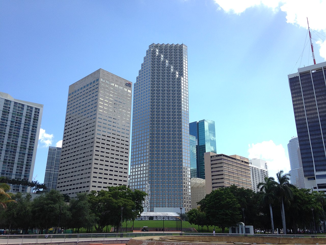 Southeast Financial Center, Miami